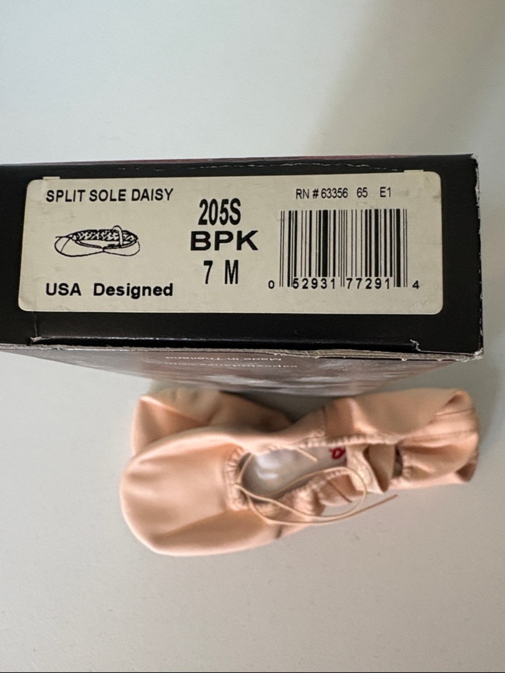 Capezio Ballet Flats in Light Pink Split sole Daisy - Picture 2 of 4